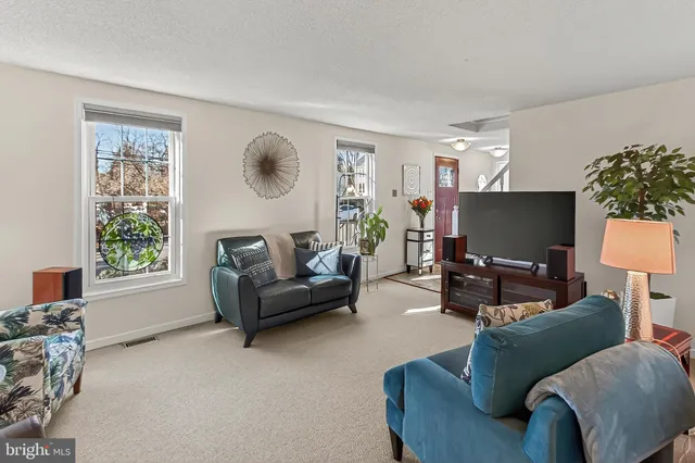 $950,000 | 535 South Lancaster Street, Arlington, VA 22204