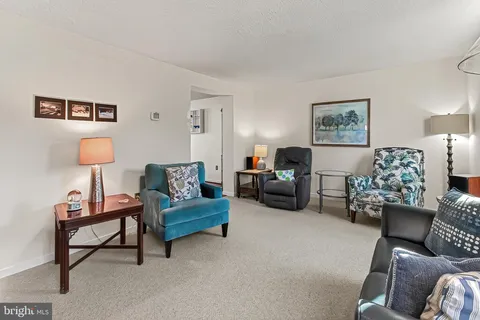 $950,000 | 535 South Lancaster Street, Arlington, VA 22204