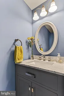 $950,000 | 535 South Lancaster Street, Arlington, VA 22204