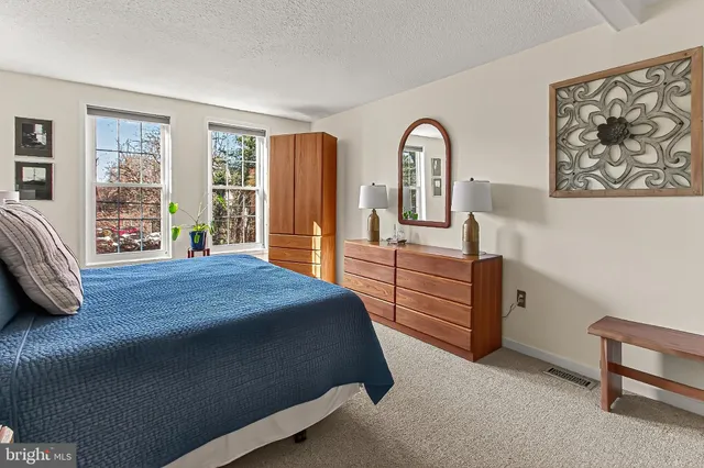 $950,000 | 535 South Lancaster Street, Arlington, VA 22204