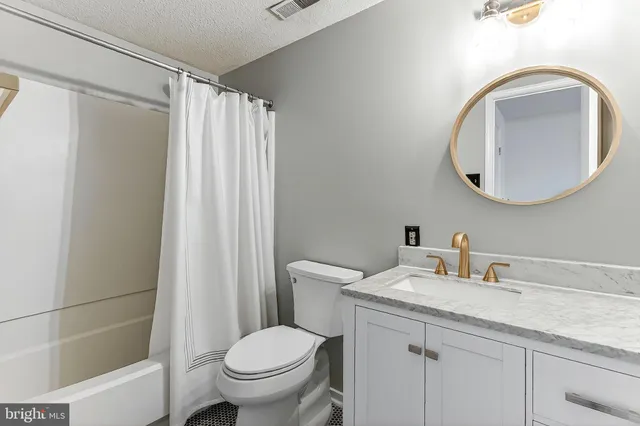 $950,000 | 535 South Lancaster Street, Arlington, VA 22204