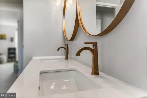 $950,000 | 535 South Lancaster Street, Arlington, VA 22204