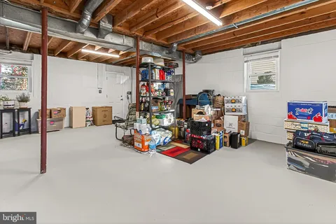 $950,000 | 535 South Lancaster Street, Arlington, VA 22204