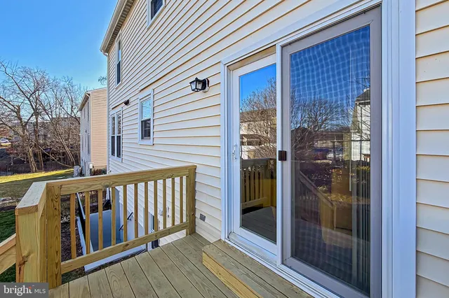 $950,000 | 535 South Lancaster Street, Arlington, VA 22204