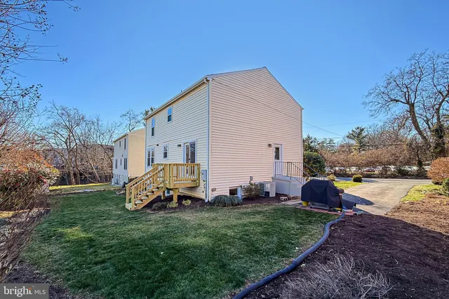 $950,000 | 535 South Lancaster Street, Arlington, VA 22204