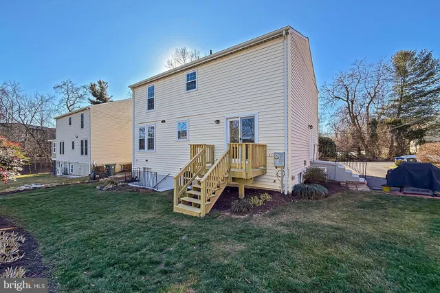 $950,000 | 535 South Lancaster Street, Arlington, VA 22204