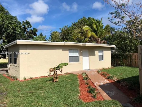 $2,200 | 2431 Plunkett Street, Hollywood, FL 33020