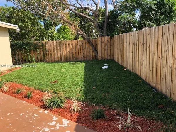 $2,200 | 2431 Plunkett Street, Hollywood, FL 33020