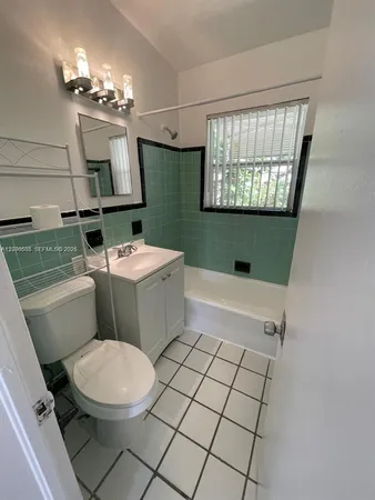 $2,200 | 2431 Plunkett Street, Hollywood, FL 33020