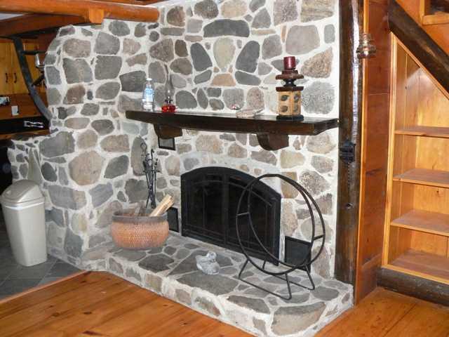 57 Robbins Road Albion, ME 04910 - Photo 8 of 28 Living Room.