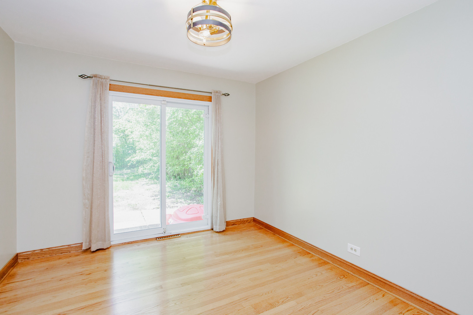 722 North Mavis Lane Addison, IL 60101 - Photo 6 of 26