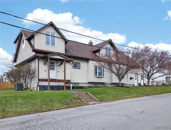 $299,999 | 20 East Avenue, West Seneca, NY 14224