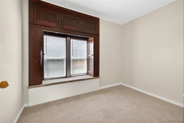 $299,999 | 20 East Avenue, West Seneca, NY 14224