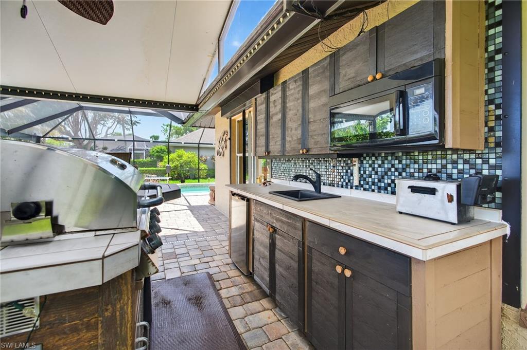 3727 Kent Drive Naples, FL 34112 - Photo 23 of 42 Outdoor Kitchen