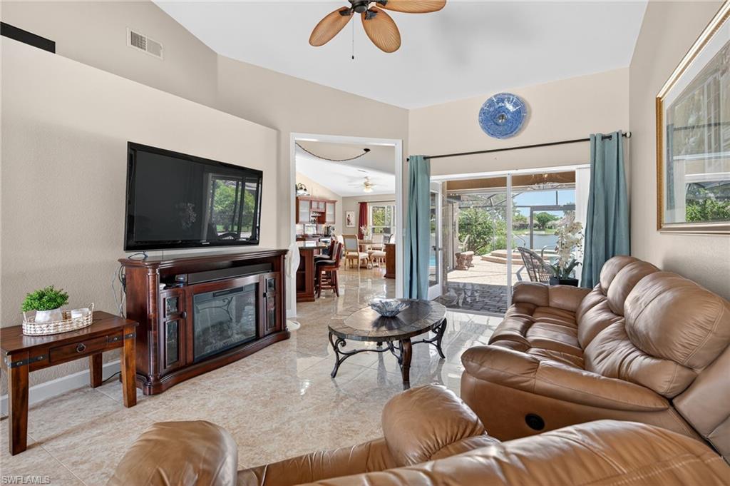 3727 Kent Drive Naples, FL 34112 - Photo 4 of 42