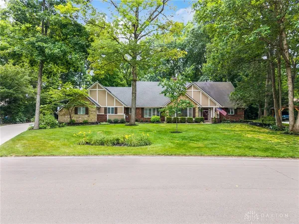$529,900 | 2845 Broken Woods Drive, Troy, OH 45373