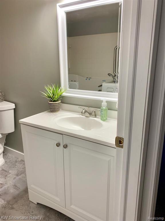 702 South Milford Road Milford, MI 48381 - Photo 19 of 43