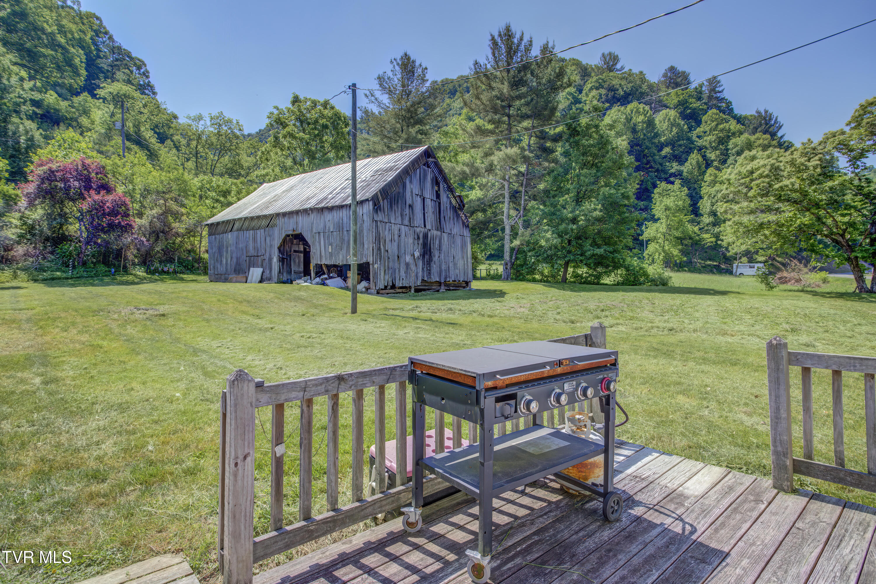 865 Shelleys Road Bristol, VA 24202 - Photo 25 of 41 865 Shelleys Rd (37)