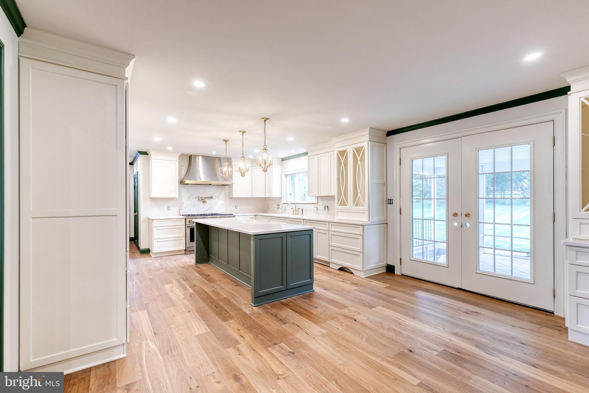 8205 Tally Ho Road Lutherville-Timonium, MD 21093 - Photo 6 of 38