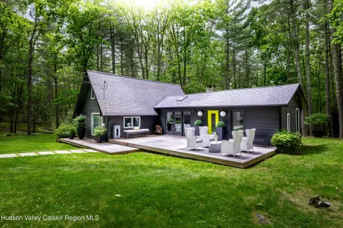 $695,000 | 20 Indian Road, Kerhonkson, NY 12446