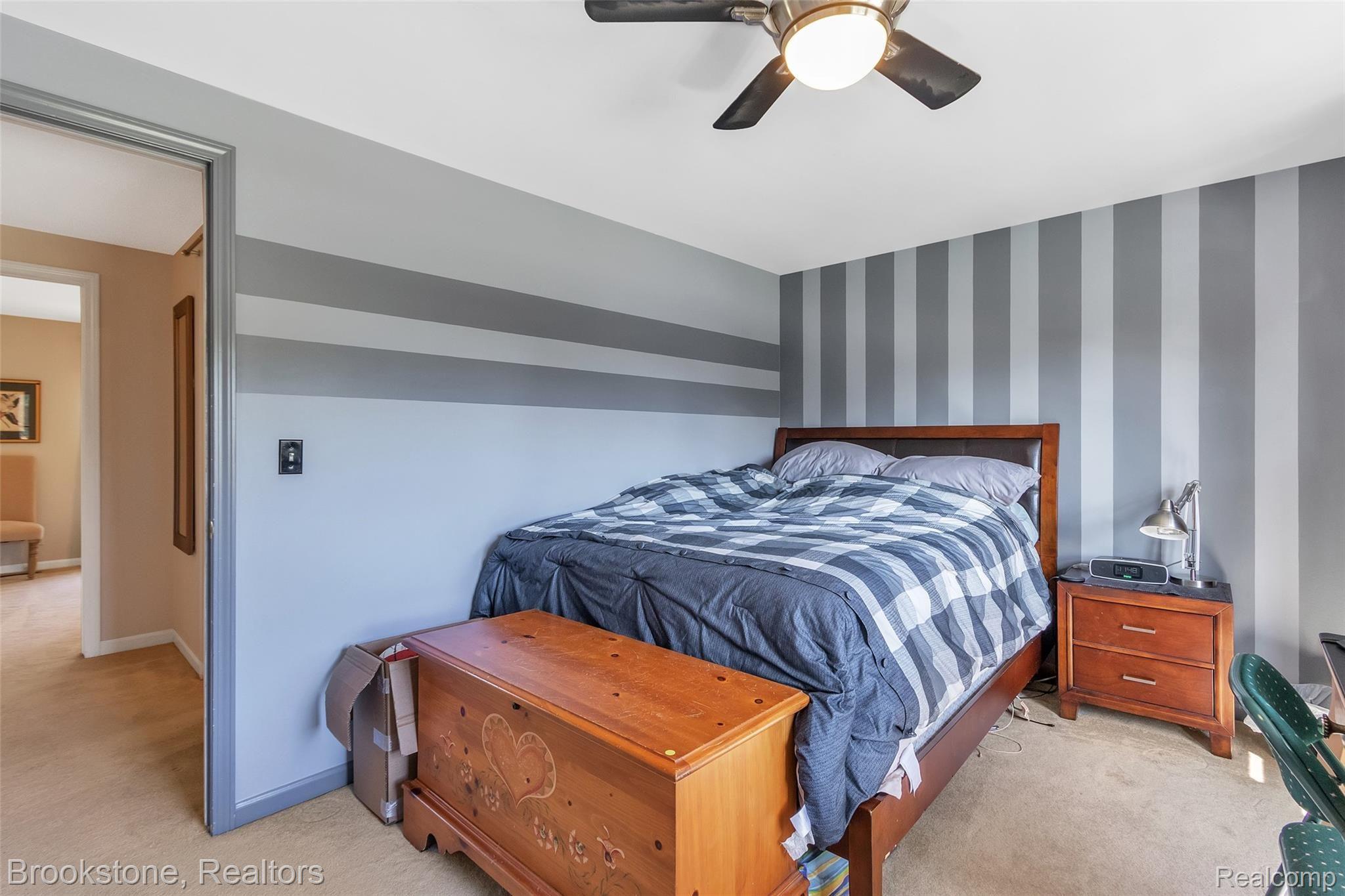 1387 Royal Crescent Street Rochester, MI 48306 - Photo 24 of 33 32-1387-Royal-Crescent-St-WindowSti.jpg