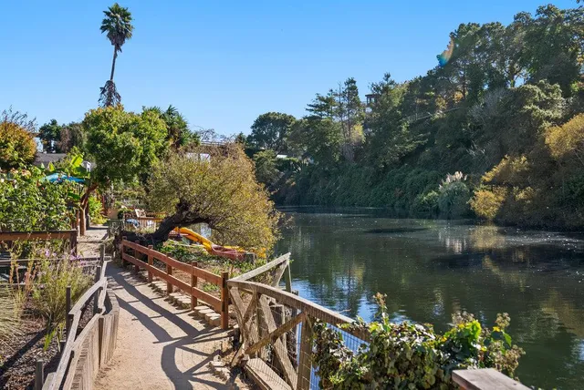 a view of ocean with city view