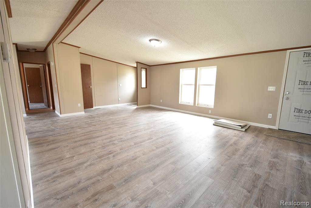 4071 South Mill Road Dryden, MI 48428 - Photo 7 of 37 Gallery Image 7