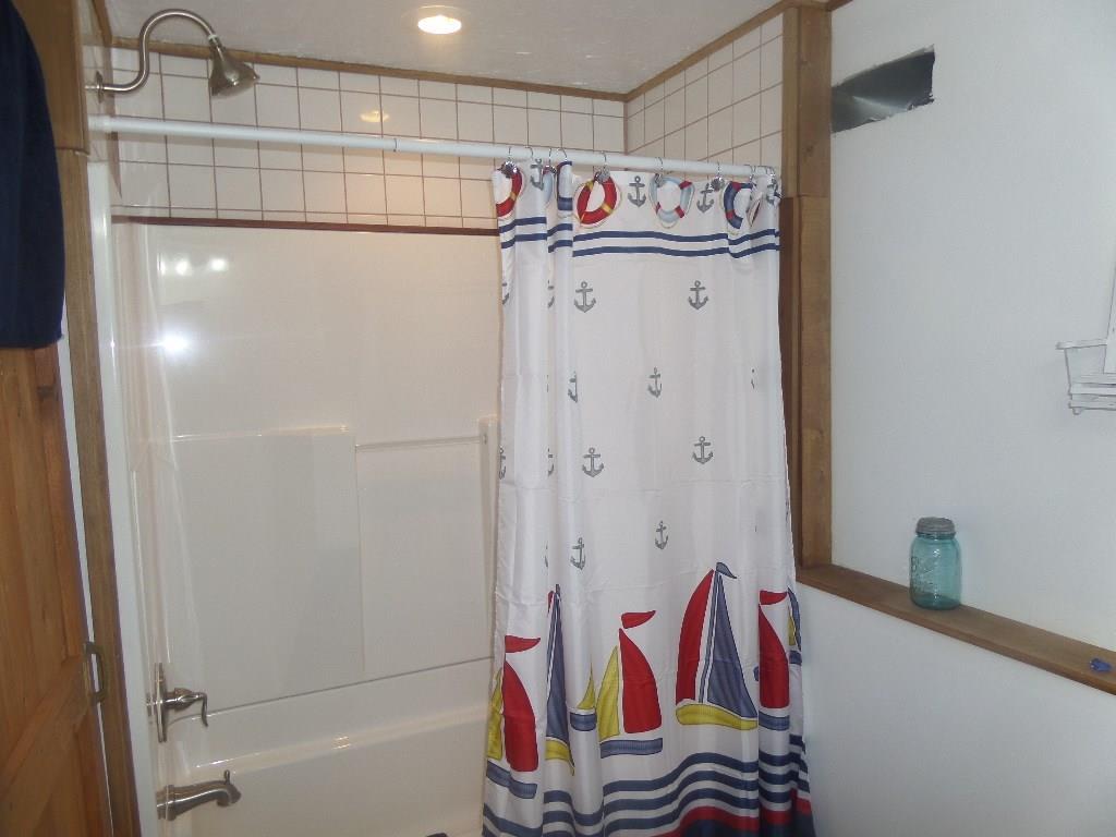 628 Bangor Road Dover-Foxcroft, ME 04426 - Photo 26 of 35 bathroom