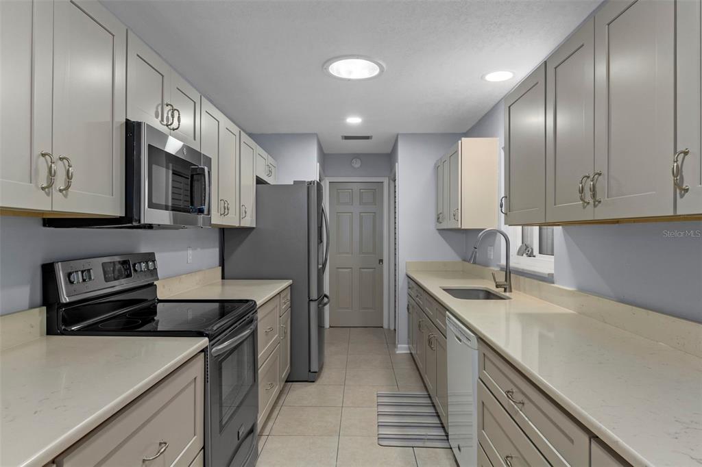 27 Beverly Court Homosassa, FL 34446 - Photo 14 of 42