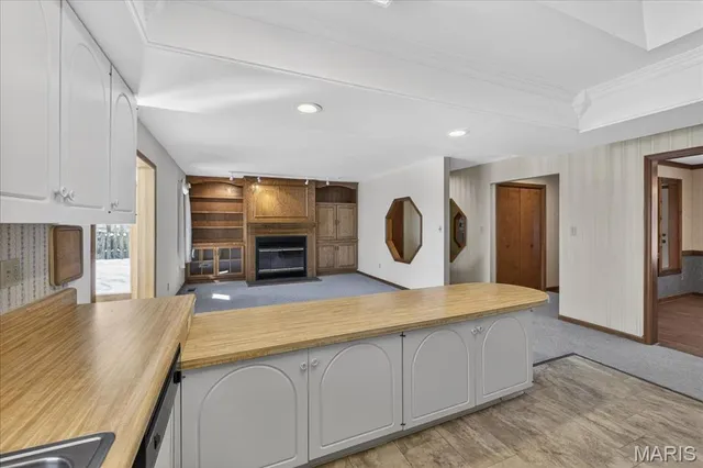 $373,000 | 216 Shelburne Drive, St. Charles, MO 63301