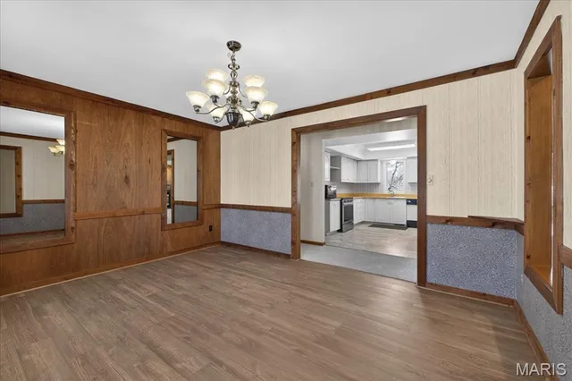 $373,000 | 216 Shelburne Drive, St. Charles, MO 63301