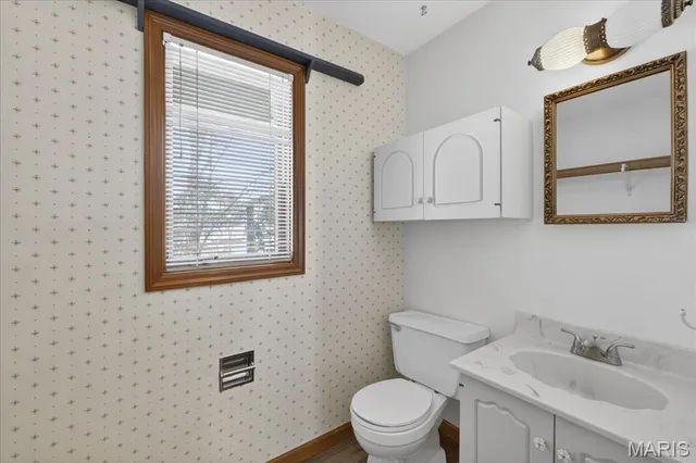 $373,000 | 216 Shelburne Drive, St. Charles, MO 63301