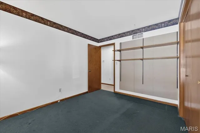 $373,000 | 216 Shelburne Drive, St. Charles, MO 63301