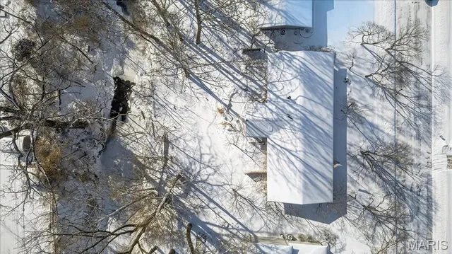 $373,000 | 216 Shelburne Drive, St. Charles, MO 63301