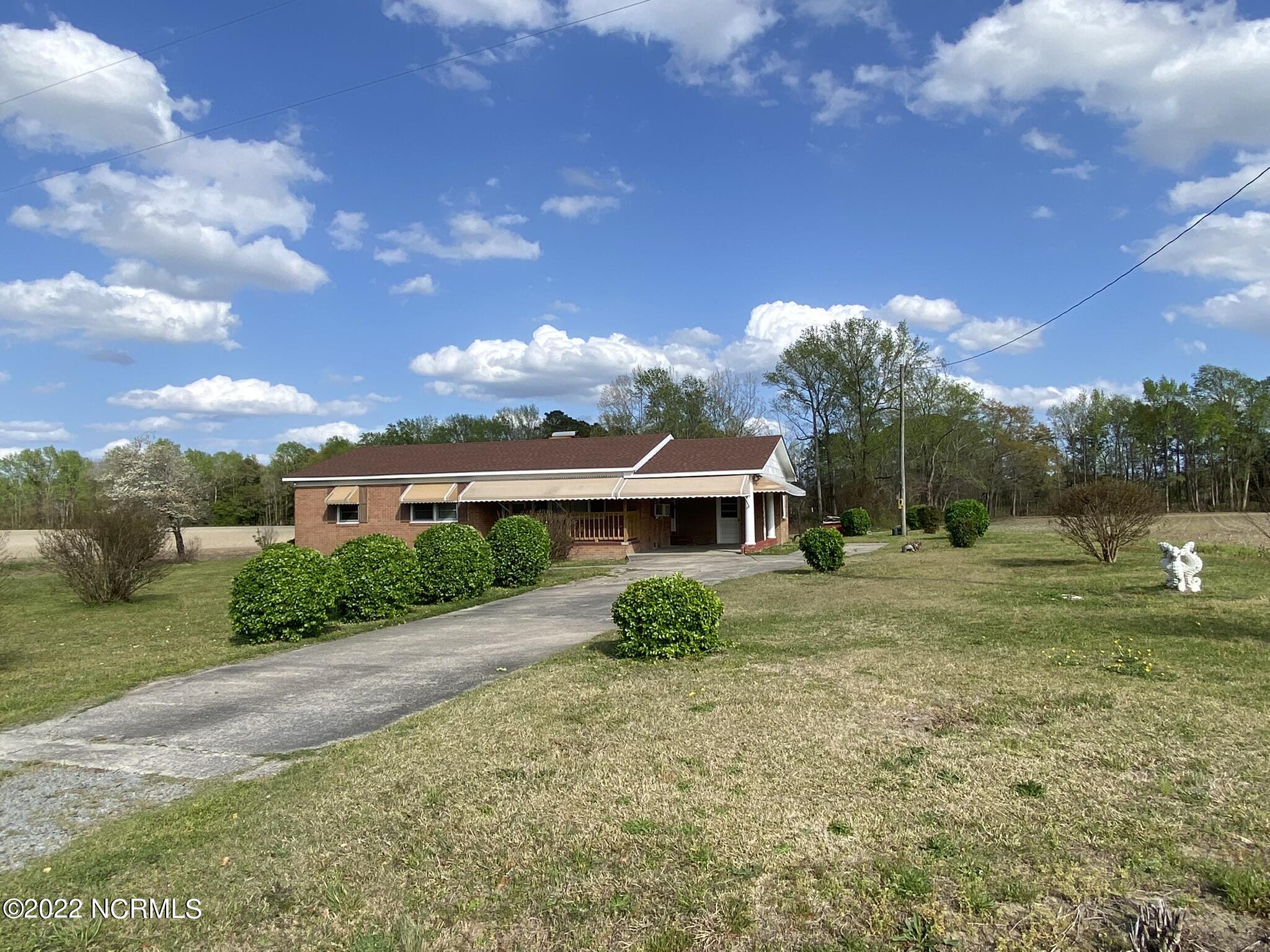 1780 Ballard Road Williamston, NC 27892 - Photo 4 of 29 IMG_6810