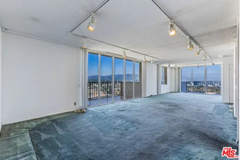 $799,000 | 2170 Century Park East, Unit 1902, Los Angeles, CA 90067