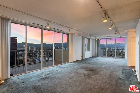 $799,000 | 2170 Century Park East, Unit 1902, Los Angeles, CA 90067