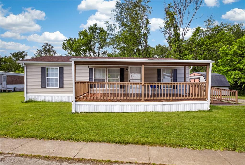 424 Castle Road Washington, PA 15301 - Photo 1 of 32
