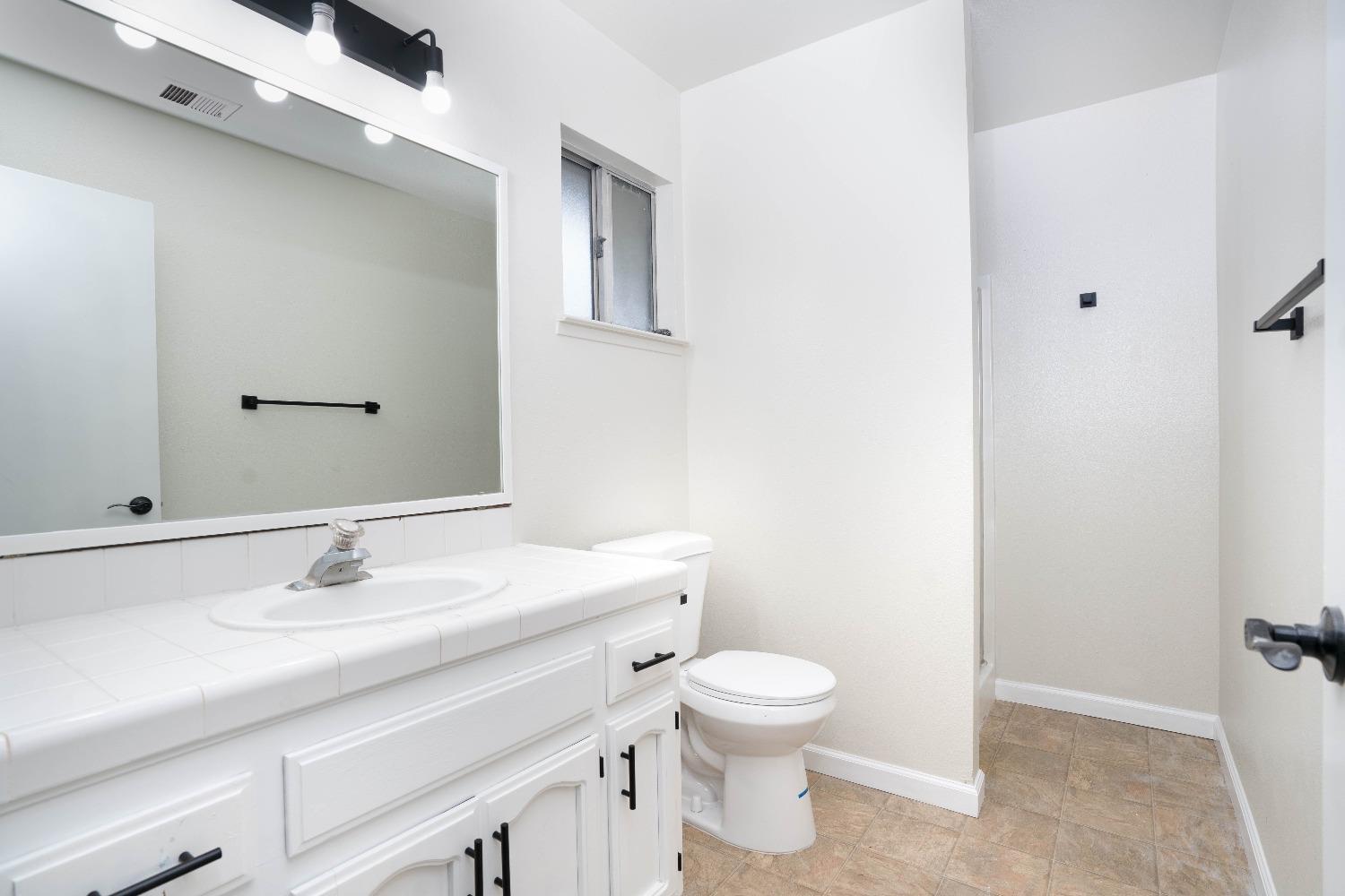 943 East Santa Rosa Street Reedley, CA 93654 - Photo 12 of 13 Gallery Image 12