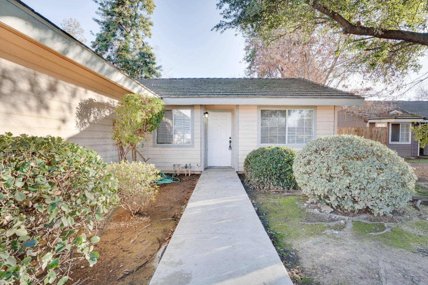 943 East Santa Rosa Street Reedley, CA 93654 - Photo 2 of 13 Gallery Image 2