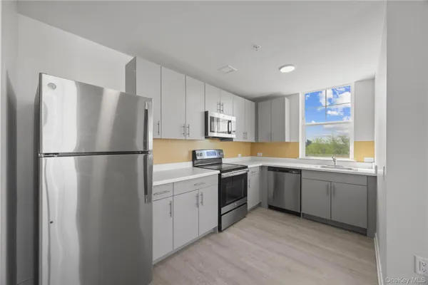 $2,100 | 56 Prospect Street, Unit 606, Yonkers, NY 10701
