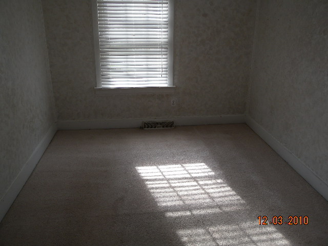1107 Gearhart Road Southeast Roanoke, VA 24014 - Photo 8 of 11 Bedroom 2