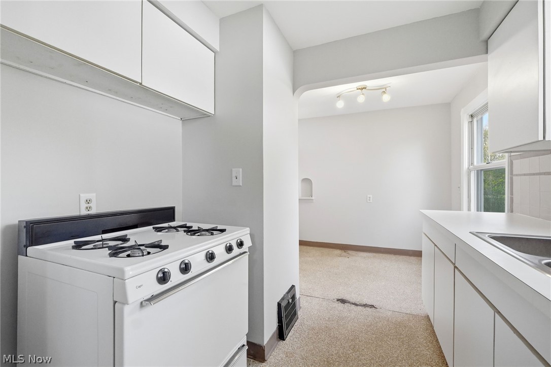 6210 Crossview Road Seven Hills, OH 44131 - Photo 19 of 45