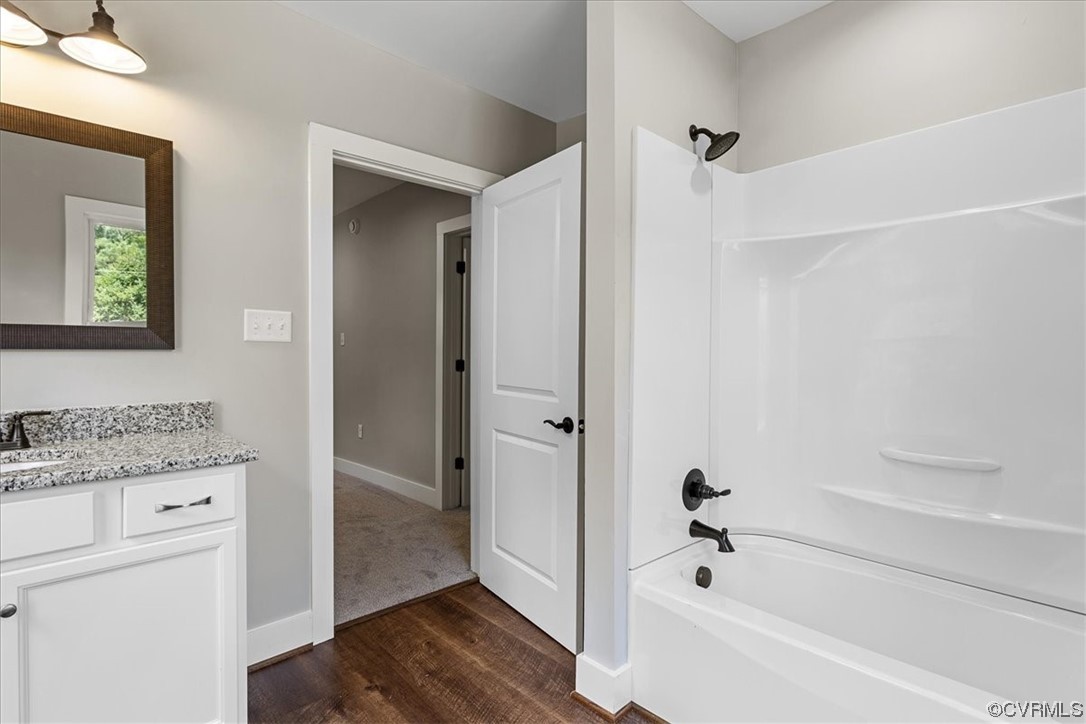 6704 Courthouse Road Church Road, VA 23833 - Photo 16 of 27 a bathroom with a bathtub and a sink