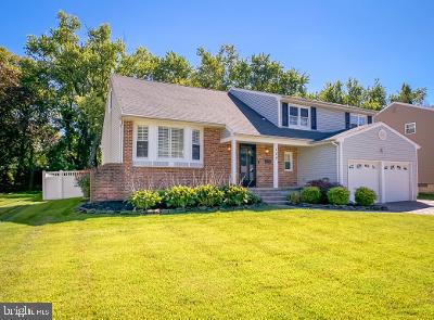 124 Dorchester Road Mount Laurel, NJ 08054 - Photo 1 of 44