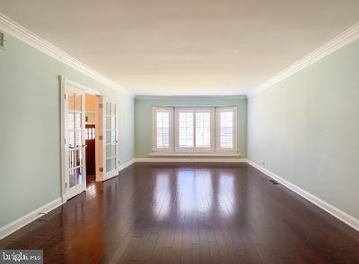 124 Dorchester Road Mount Laurel, NJ 08054 - Photo 9 of 44 Living room w french doors and window seat