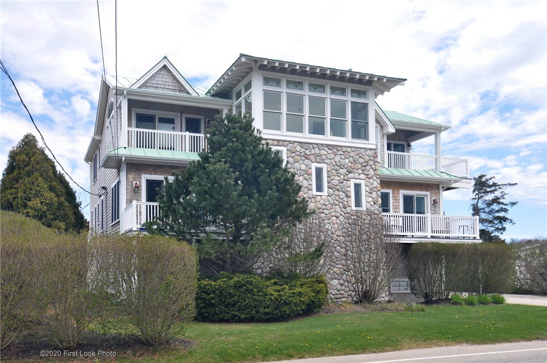 39 Weekapaug Road, Unit 2 Westerly, RI 02891 - Photo 4 of 38 Gallery Image 4