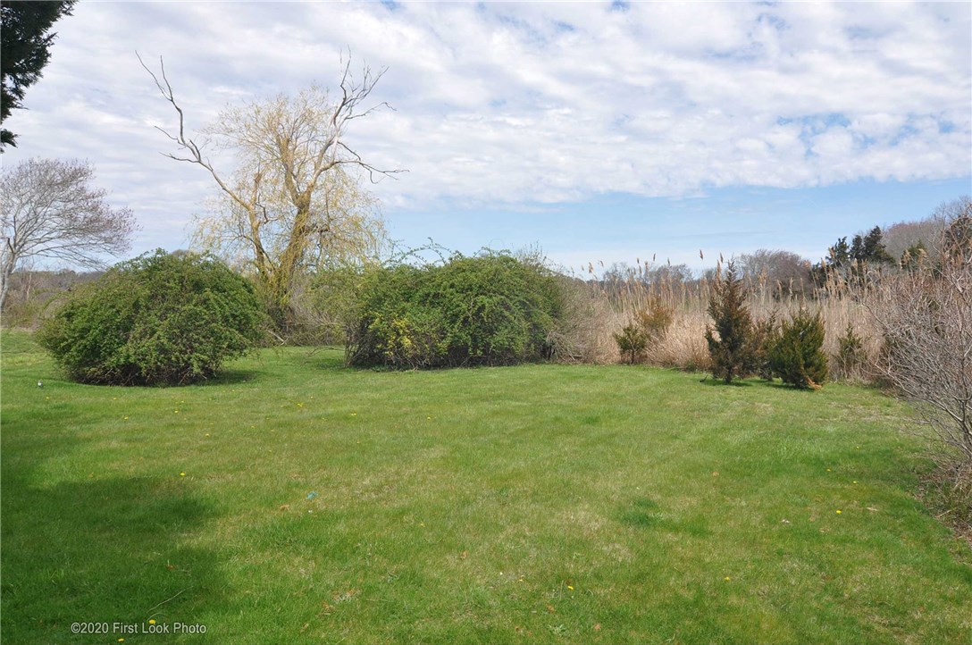 39 Weekapaug Road, Unit 2 Westerly, RI 02891 - Photo 6 of 38 Gallery Image 6