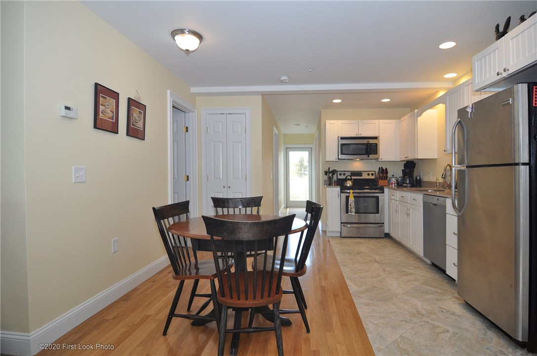 39 Weekapaug Road, Unit 2 Westerly, RI 02891 - Photo 7 of 38 Gallery Image 7