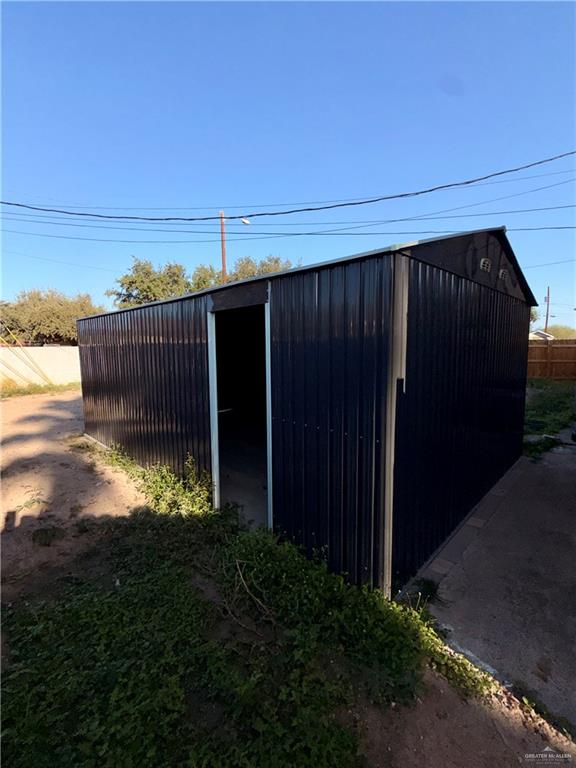 53 Albeza Avenue Rio Grande City, TX 78582 - Photo 4 of 36